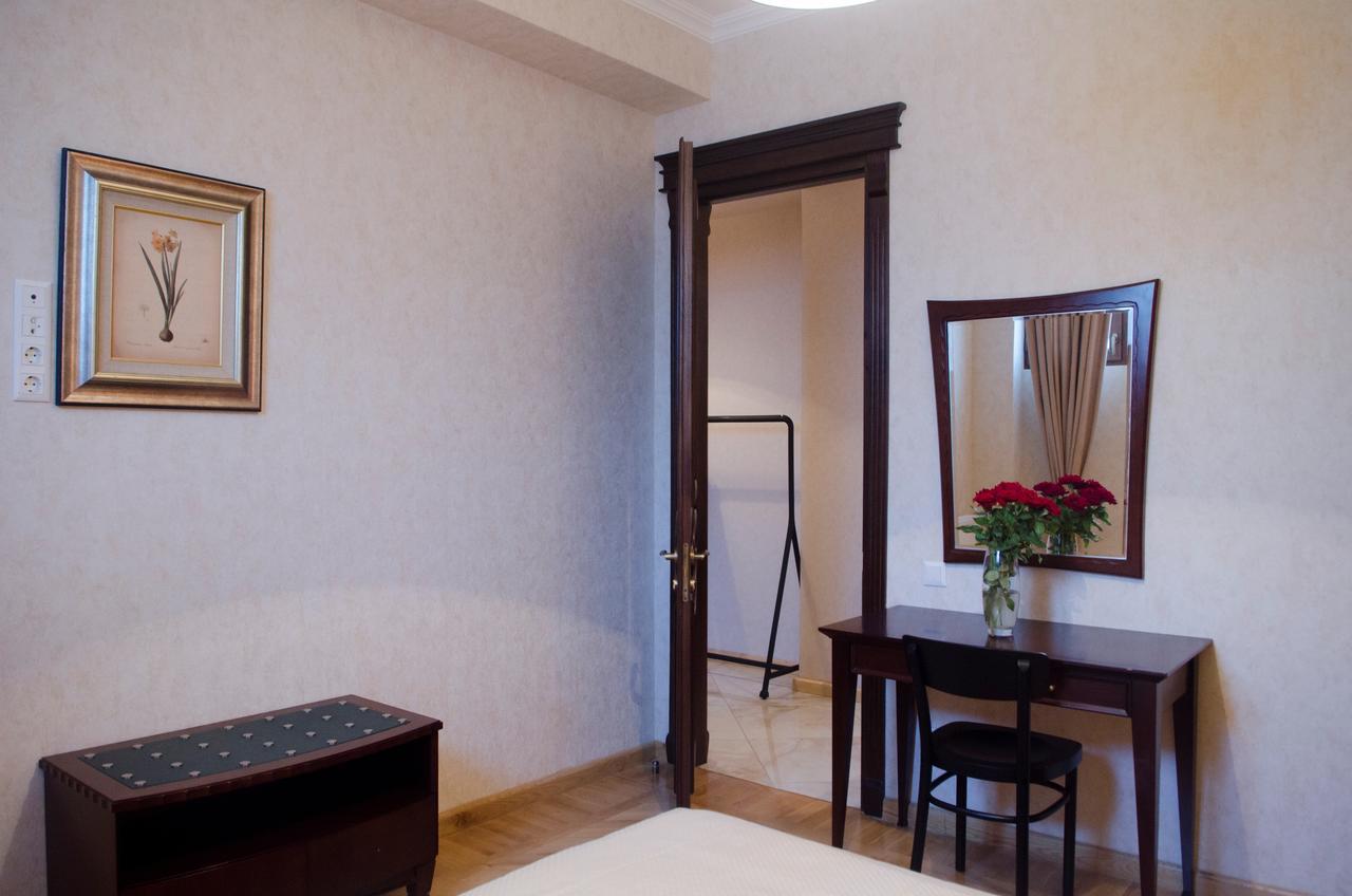 Tiflislux Apartment - Old City Philarmonic Dış mekan fotoğraf
